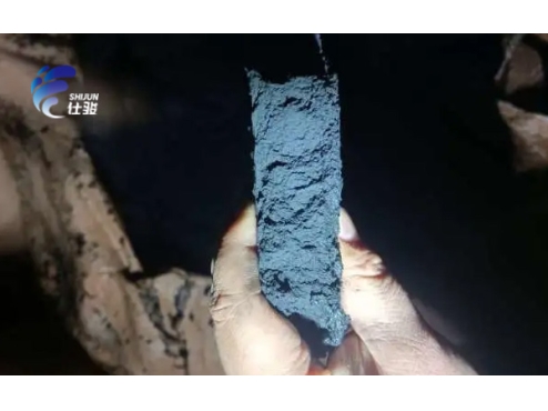 污泥調(diào)理劑解決污泥含水量高問題，實(shí)現(xiàn)污泥干化-青島仕駿